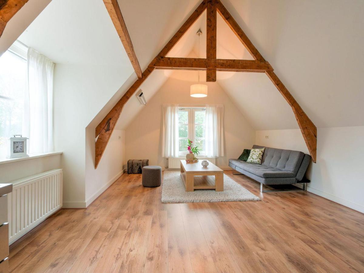 Cozy Holiday Home By The Canal In Dwingeloo Exterior foto